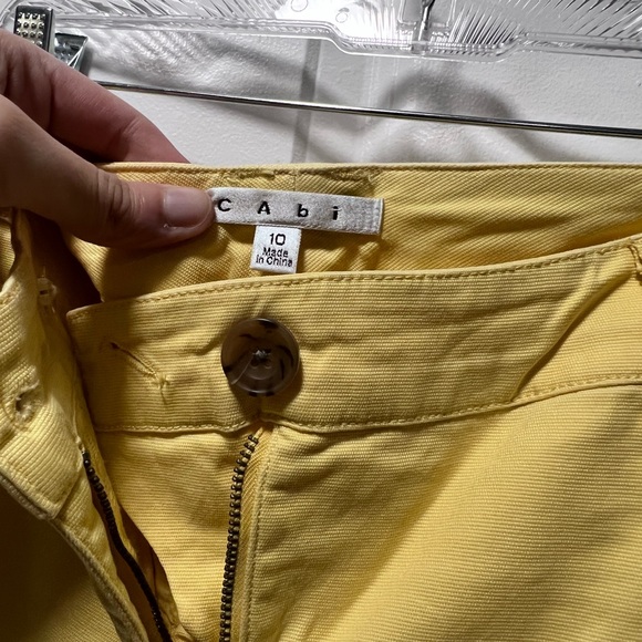 Cabi yellow twill cropped jeans sz 10 - Picture 3 of 3